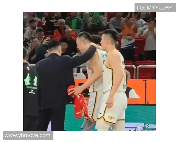 2018年12月25日CBA新疆队与江苏队激战正酣精彩瞬间回顾